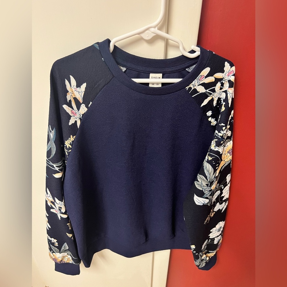Girl - Sweater